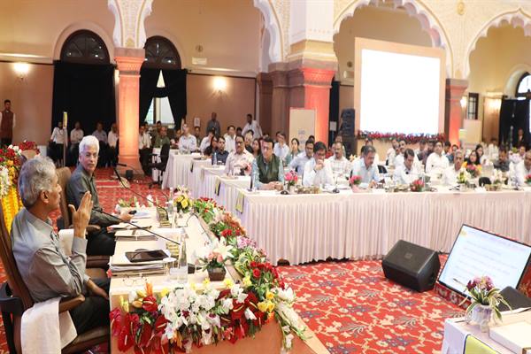 Collectors Should Support Public Welfare Schemes and Promotion of Development Works : Chief Secretary Shri Jain