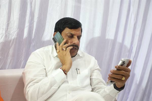 Chief Minister Dr. Yadav apprises himself about incidents in various districts and issues instructions to the Collector