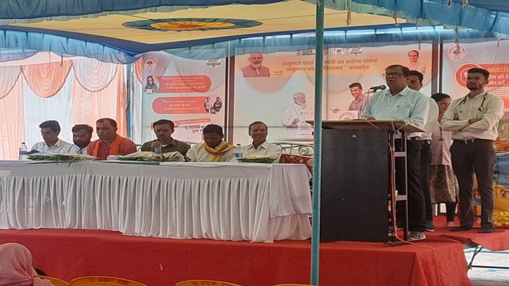 मनेश साहू manesh sahu जिले के विकासखण्ड बिछुआ में आयुष्मान भव: स्वास्थ्य मेले में 2343 मरीजों का हुआ उपचार