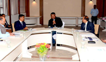 वन मंत्री श्री उमंग सिंघार ने ईको पर्यटन बोर्ड की गतिविधियों की समीक्षा की।