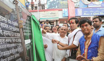 नगरीय विकास एवं आवास मंत्री श्री जयवर्द्धन सिंह ने धार जिले के सरदारपुर में विभिन्न निर्माण कार्यों का लोकार्पण और भूमि-पूजन किया।