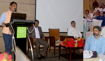 लोक स्वास्थ्य एंव परिवार कल्याण मंत्री श्री तुलसीराम सिलावट ने राइट बेस्ट आन एप्रोच टू हेल्थ पर आयोजित कांफ्रेंस को संबोधित किया ।