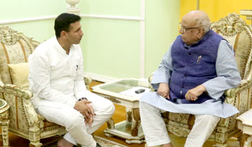 राज्यपाल श्री लालजी टंडन से आज उच्च शिक्षा मंत्री श्री जीतू पटवारी ने राजभवन में सौजन्य भेंट की।